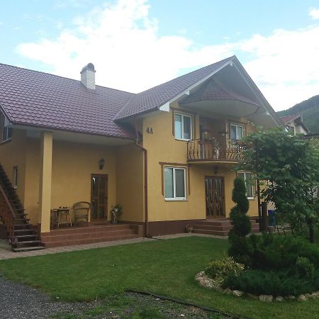U Lyudmily Villa Karpatî Exterior foto